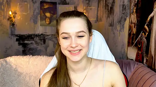 arielsykes (F teen) - 1 token= 1 kiss❤️