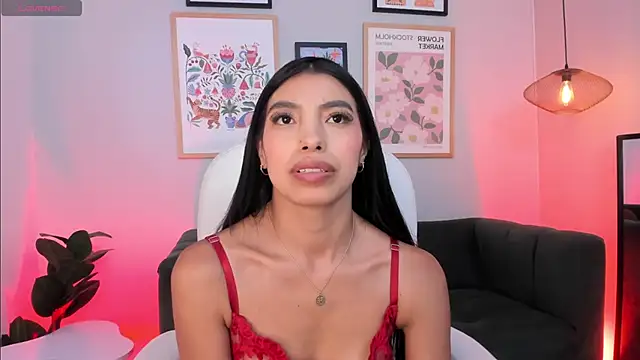 Tiffany_Low webcam