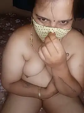 pirainilla (Ask my age) - Boobs