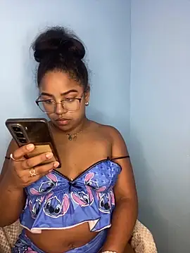 Sarays_fantasy webcam
