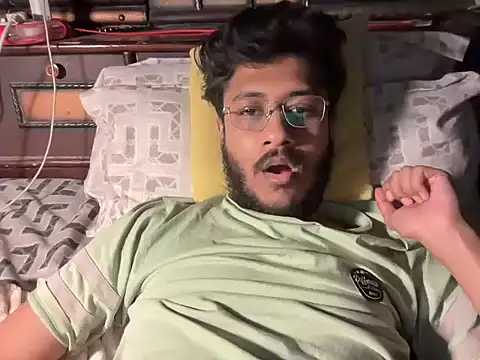 sexy__nerd (M young) - Whatever the King says! <3