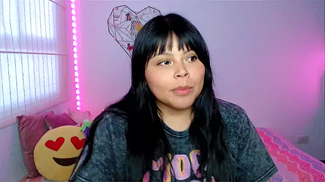 EllieMoonX - Stripchat Cam Model