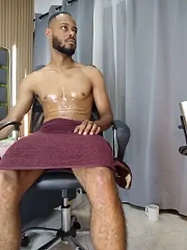 Oliver_bigblack_cock live sex cam
