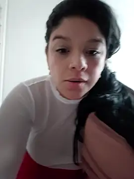 Layla-daring webcam