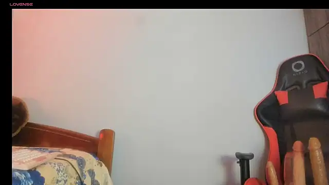 cami_hot_tits webcam