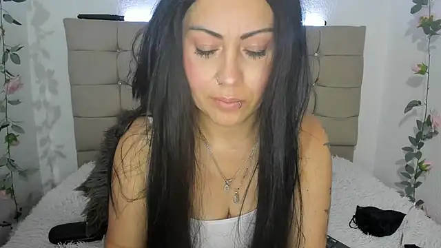 Tania_mature webcam