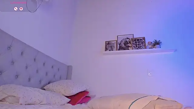 kristal_benet webcam