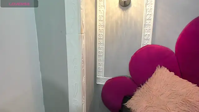 Raven_love webcam