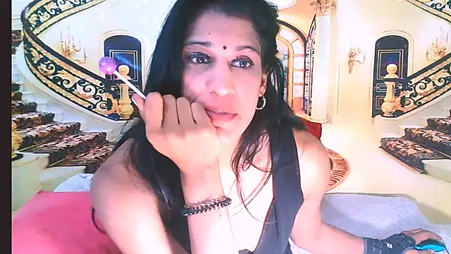 IndianSexcSmyle webcam