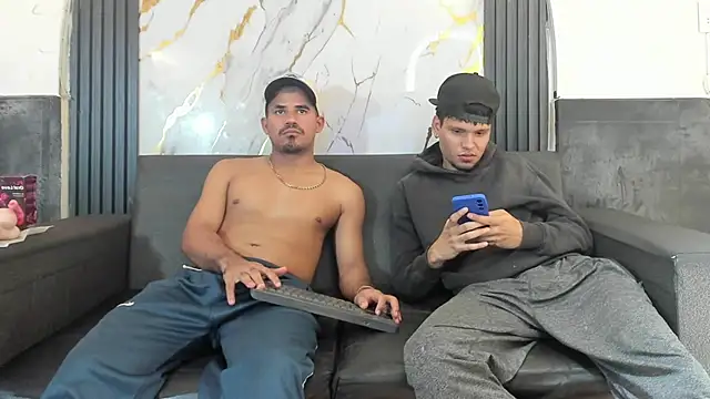 Latins_on_fire webcam