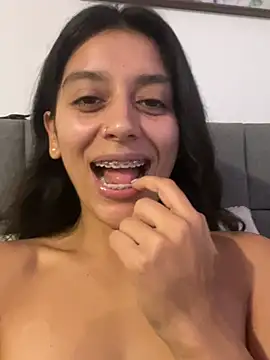 brittanydiaz (F young) - Naked