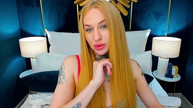 palmlora1 (F young) - full naked & fingering pussy