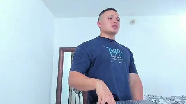 KingLevi01 webcam