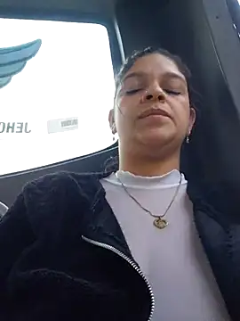 Layla-daring webcam