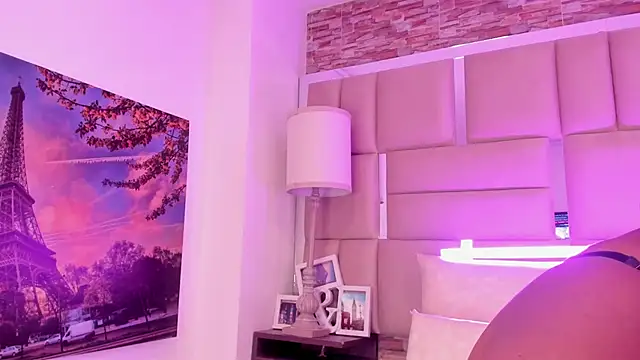 ShaniaBrownn webcam