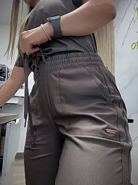 alicee16 live sex cam