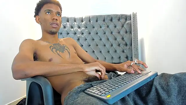 nero_reyd webcam
