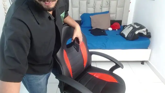 Enzo_fox webcam