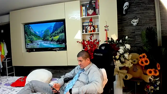 SpartacusDaddy48 webcam