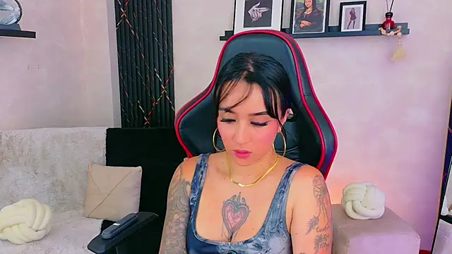 EmmyEvans1 webcam
