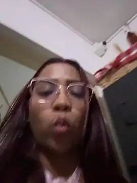 LucyLeah webcam