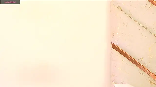 AlanaDoll webcam