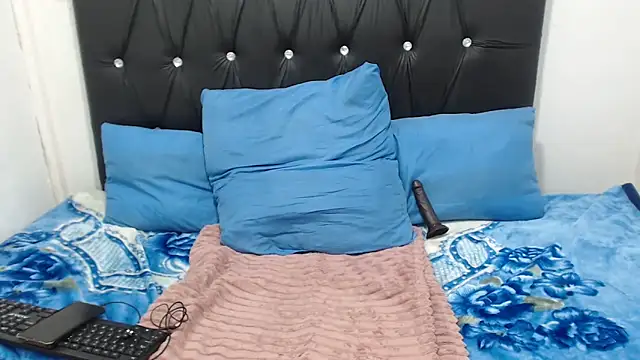CreamyhotBoobs webcam