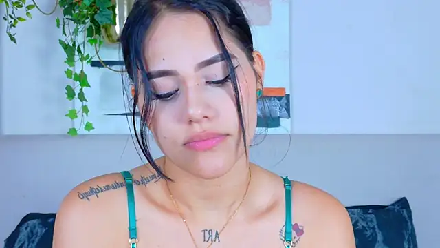 CuteWofy_ webcam