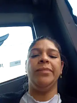 layla-daring (F young) - I rub my pussy on the car