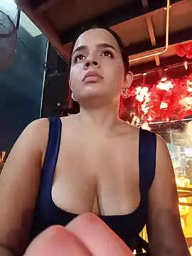 Julieth_hot-69 webcam