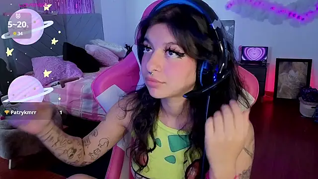 larah_uwu webcam