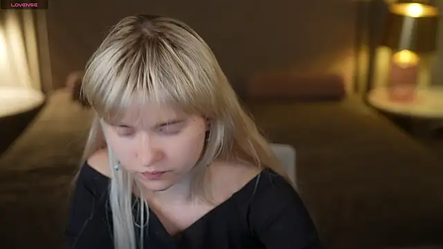 Ava_kiss054 webcam
