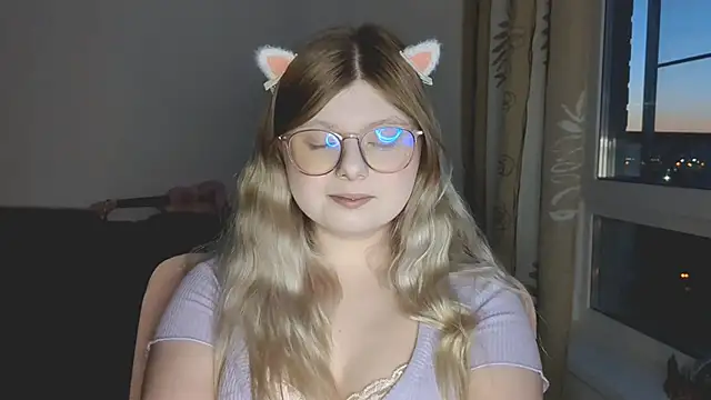 YukiBlush webcam stripchat model stream image