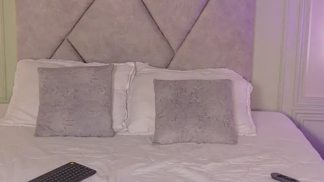Watch AngelySantoss live on EroticFlix - High definition streams