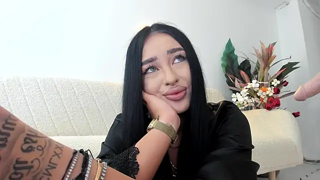 emeraldkatt (F young) - tease my pussy