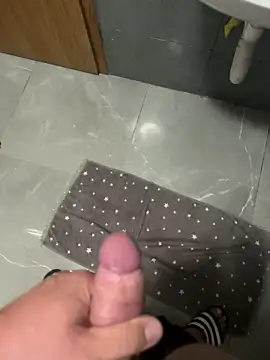 pastuh17 (M young) - Make me horny / Cum