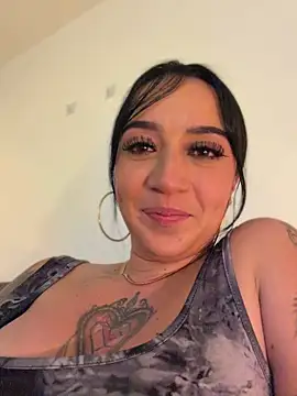EmmyEvans1 live sex cam