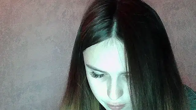 SweetLoraa webcam