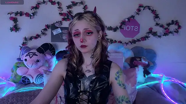 _devill_baby (F young) - 💗put on and break things💗