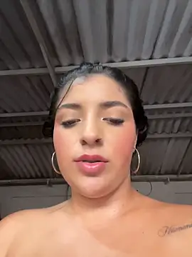 isaa-sweet (F teen) - Dildo in my ass