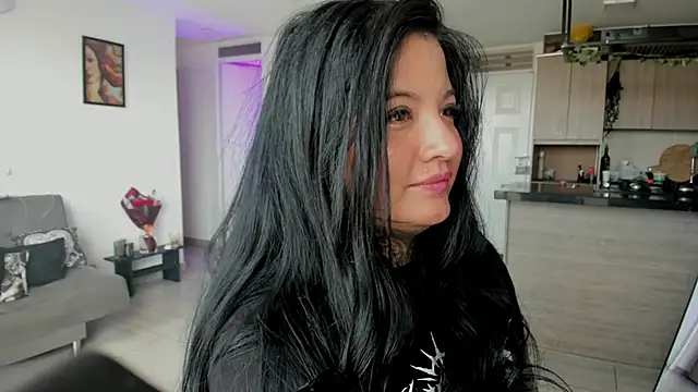 unatatuada (F young) - suck fingers + eyed contact
