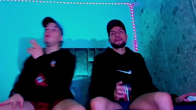 alex_and_christhoper (Ask my age) - hot kiss and spanking x 5