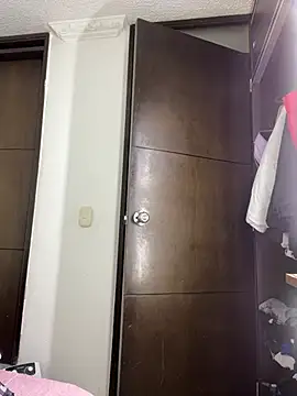 sandylau (F milf) - hello guys, naked + squirt