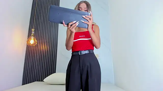 NicoleMadrird webcam