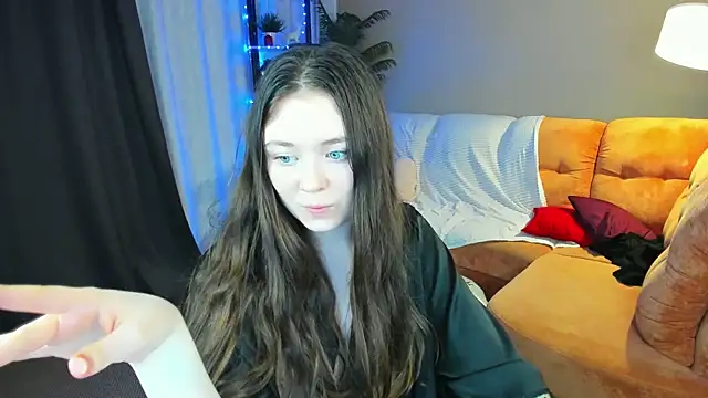 AlluringLookk webcam