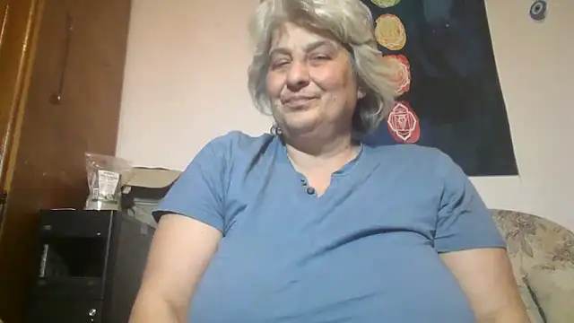 ExquisiteMature webcam