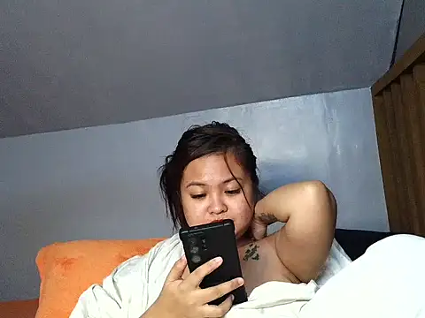 Chillntalkmami webcam