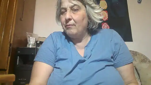 ExquisiteMature webcam