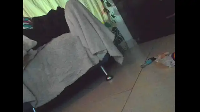 Alanna_21 webcam
