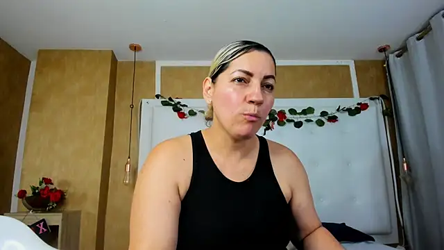 Heidy_milf webcam